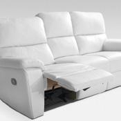 Fotel jest rozkładany i może posiadać dodatkowo opcje bujania i obrotu.
