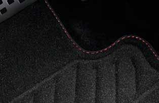 Dywaniki sportowe Pokrowce Ekskluzywne dywaniki tekstylne z logo Renault Sport i GT nadadzą