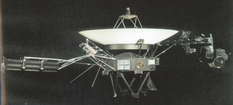 Dopiero w kosmicznych odległościach od Ziemi (Słońca) w obszarach między galaktykami siły grawitacyjne (ciążenia) są bardzo małe (ale nigdy równe zero!). Misja kosmiczna Voyager Dwie sondy kosmiczne Voyager 1 i Voyager 2 wystrzelone prawie 40 lat temu (odpowiednio, wrzesień i sierpień 1977).