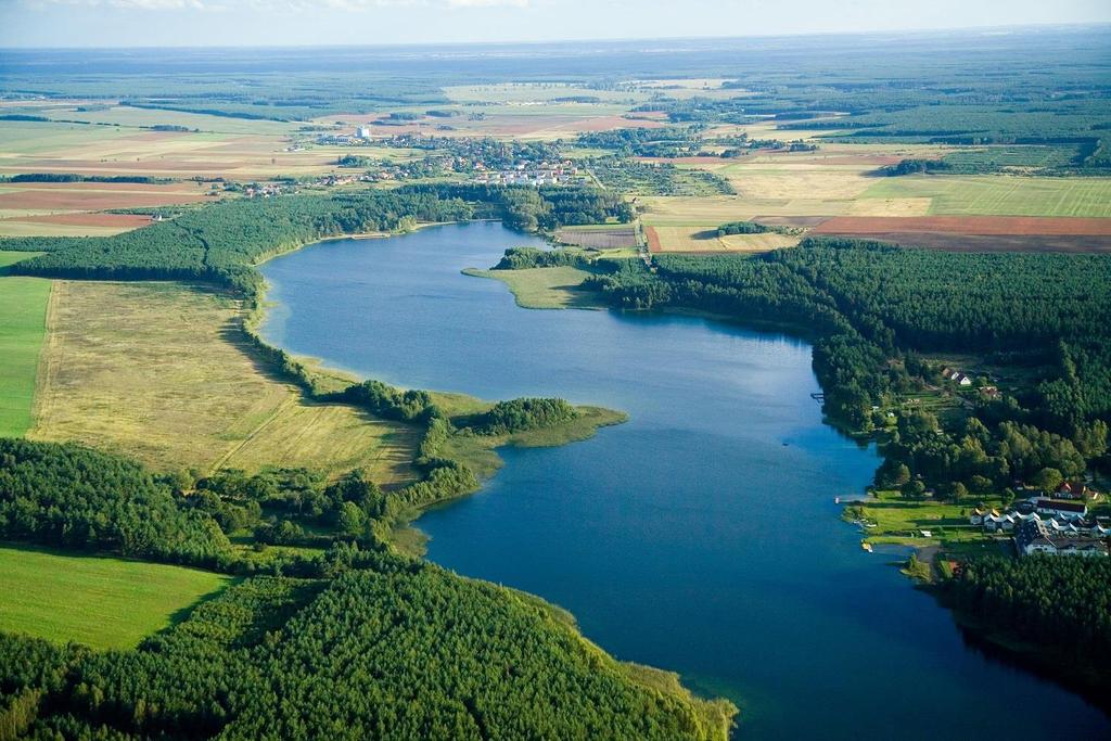 Przyczyny zmian jezior opad atmosferyczny spływy