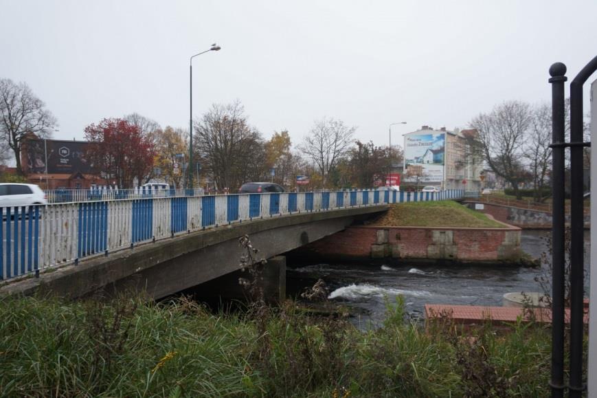 Zmodernizowany odcinek miał 740,5 m długości i kosztował 10,2 mln zł. Na skrzyżowaniu DW nr 102 z ul.