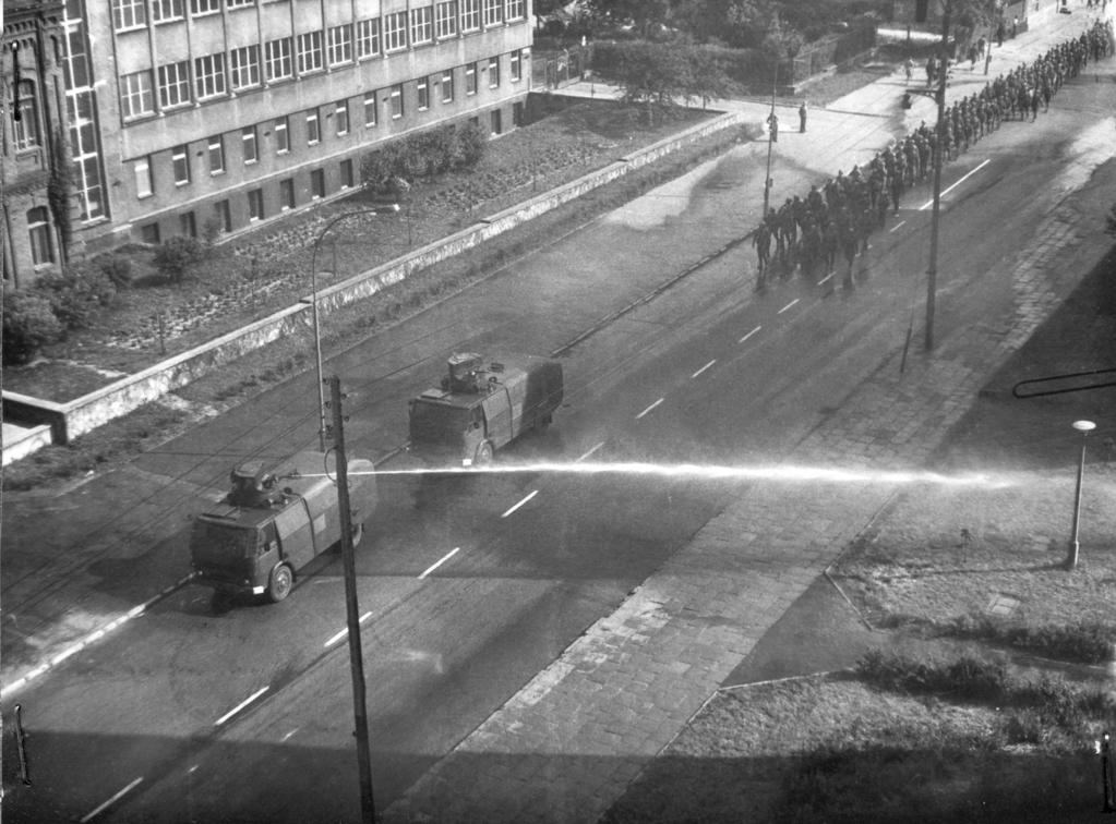 Prokopiak połączył się z Edwardem Gierkiem, którego poinformował o sytuacji w mieście i zapewnił o niezwłocznym usunięciu szkód i normalnym funkcjonowaniu miasta nazajutrz.