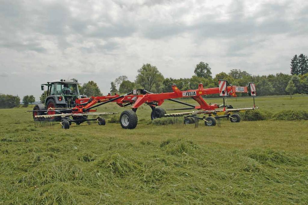 Zgrabiarki Pół-zawieszane, 2-karuzelowe Odkładanie pokosu z boku Tabela zbiorcza TS 1402 TS 1452 TS 1603 TS 2000 Pół-zawieszana Pół-zawieszana Pół-zawieszana