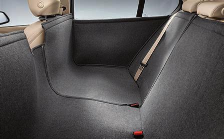 Uniwersalne pokrycie ochronne na tylną kanapę Uniwersalne pokrycie ochronne zapobiega zabrudzeniu tylnej kanapy samochodu.