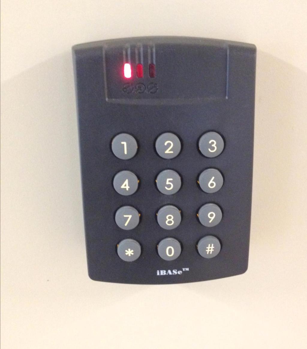 Kontroler dostępu podstawowe urządzenie do otwierania drzwi w trybie 3. Opis działania: Przyłożenie karty odblokowuje wyjście z pomieszczenia.