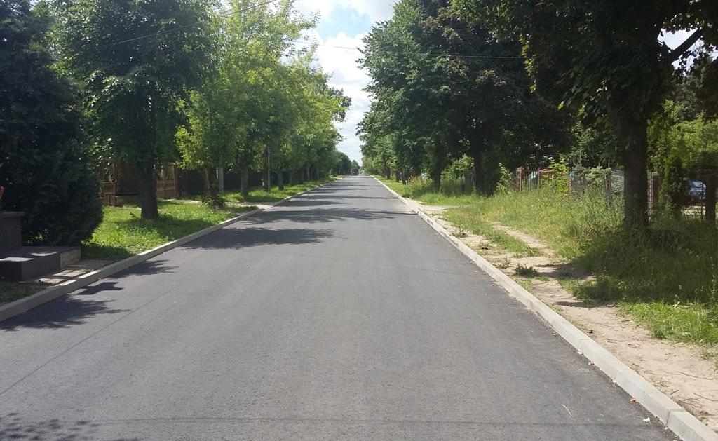 Zakres budowy: - wymiana krawężników na całej długości drogi -