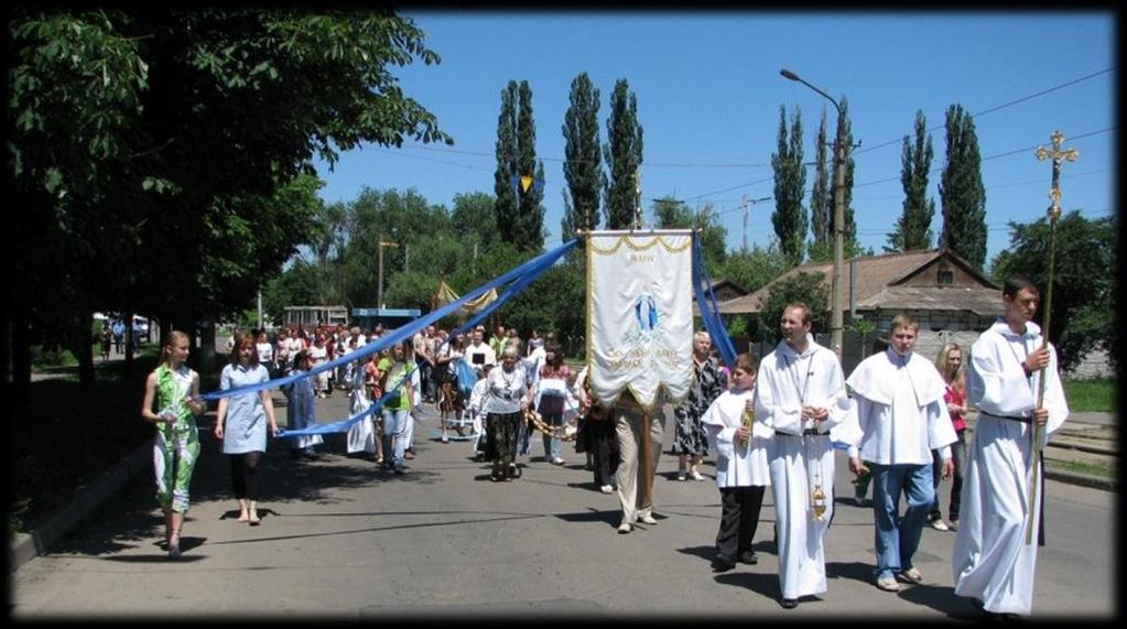 1 czerwca rozpoczęliśmy remont dachu. Po surowej zimie musieliśmy wymienid większośd rynien i naprawid szkody wyrządzone przez śnieg i lód.