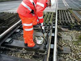 Nadaje się do szerokiej gamy materiałów: stali, stali o wysokiej zawartości dodatków stopowych, odlewanych metali żelaznych i nieżelaznych oraz stopów mosiądzu i aluminium LB