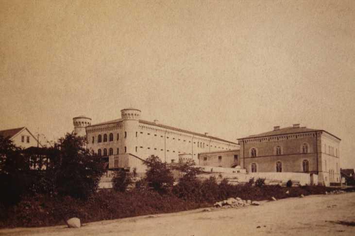 Więzienie w Kaliszu (ul. Łódzka 2) jest najstarszym, czynnym więzieniem w Polsce. Od momentu powstania działa nieprzerwanie. W 1840r.