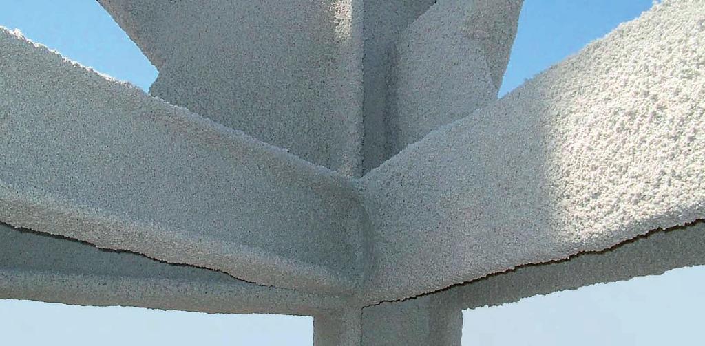 ZASTOSOWANIE Natryskowy system mcr Tecwool F służy do zabezpieczenia ogniochronnego elementów konstrukcji stalowych o profilach otwartych i zamkniętych, elementów żelbetowych, jak również stropów
