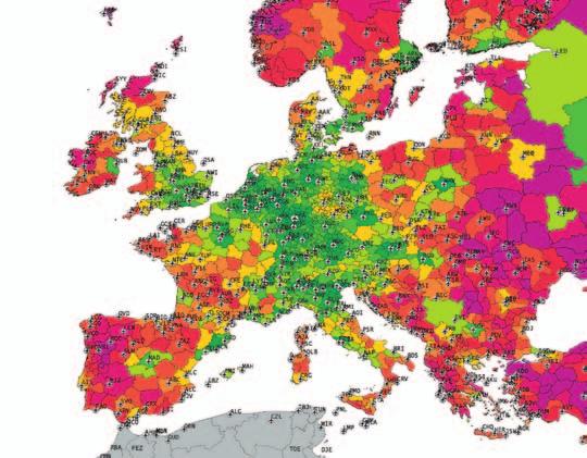 Infrastruktura transportowa Transport lotniczy Niewystarczająca oferta połączeń lotniczych przekłada się na niską dostępność polskich regionów drogą lotniczą.