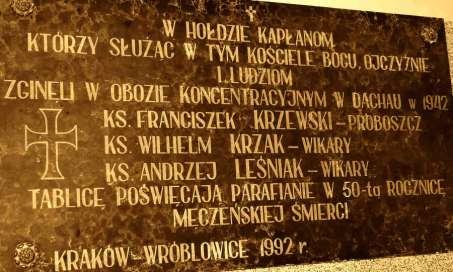 Tablica upamiętniająca ks. Franciszka Krzewskiego, ks. Wilhelma Krzaka i ks.