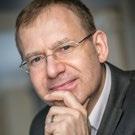 Uczestnik i prelegent licznych seminariów i szkoleń, pasjonuje się interdyscyplinarnymi naukami społecznymi (teoria organizacji, ekonomia behawioralna) oraz zagadnieniami dotyczącymi teorii