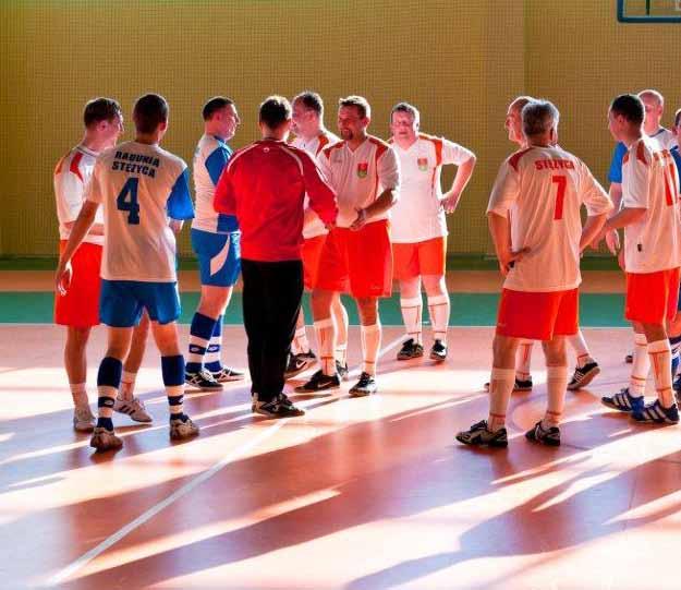 Festyn rodzinny 17 czerwiec Rada Rodziców, Nauczyciele i pracownicy zespołu Turniej Piłkarski Zakładów Pracy o puchar Wójta Gminy Stężyca II połowa czerwca Stadion w Stężycy KS Radunia Stężyca