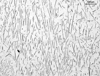 Al-1,8Fe - v = 6,94 10 4 cm/s (zgład wzdłużny, zgład poprzeczny) Fig. 3. Microstructure of composite in situ Al-Fe by growth rate: a, b) Al-1,8%Fe - v = 9.