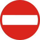 Znak pionowy pokazany na rysunku jest znakiem: a) zakazu i zabrania wjazdu na jezdnię od strony umieszczenia tego znaku