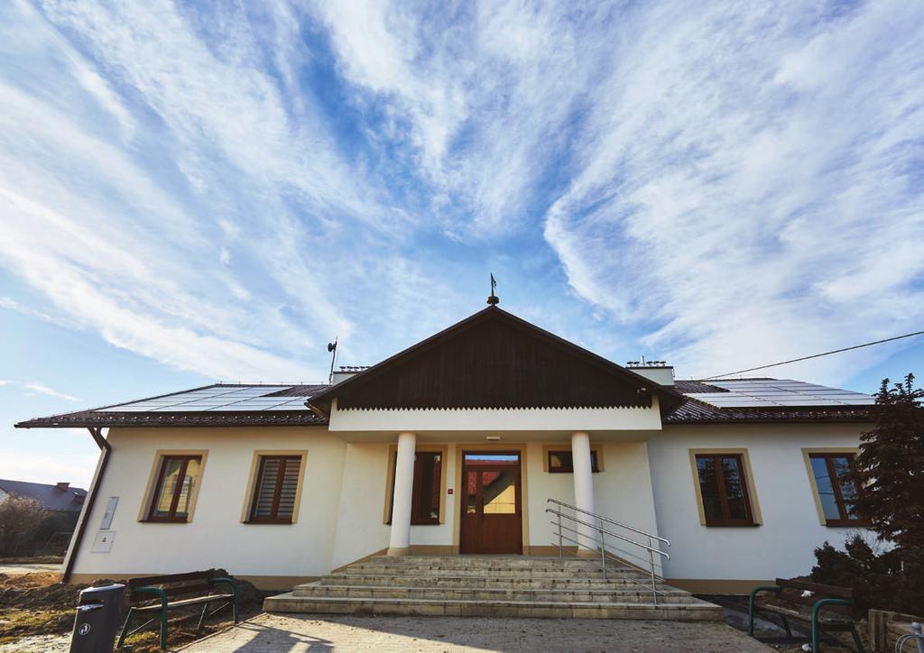 + montaż paneli ogniw fotowoltaicznych, + termomodernizacja obiektu, + modernizacja