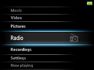 5.4 Radio Aby wejść do trybu Radio, w menu głównym wybierz. Podłączanie słuchawek Dostarczone wraz z odtwarzaczem słuchawki pełnią rolę anteny radiowej.