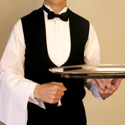 Kelner To człowiek kreatywny pragnący zwiedzać świat. Umie planować posiłki i układać proste menu jak również organizować przyjęcia okolicznościowe i catering.