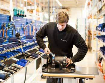 EHIGH QUALITY EQUIPM Wykonano w Szwecji Jakość w każdym detalu Ljungby rejon w Szwecji z długoletnią tradycją w dziedzinie produkcji maszyn Nasze maszyny i urządzenia produkowane są w miejscowości