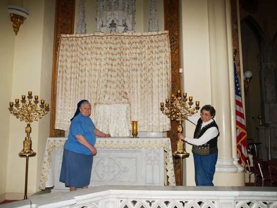 St. Mary s Parish News March 30, 2008 The Background of the Divine Mercy Devotion From the diary of a young Polish nun, Sister Faustina Kowalska, a special devotion began spreading throughout the