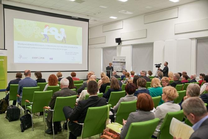 w liczbach: 10 konferencji i seminariów oraz spotkanie prasowe