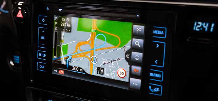 ipod 1 Toyota Touch 2 with Go Elementy dodatkowe względem Toyota Touch 2: nawigacja satelitarna z mapami Europy Centralnej i