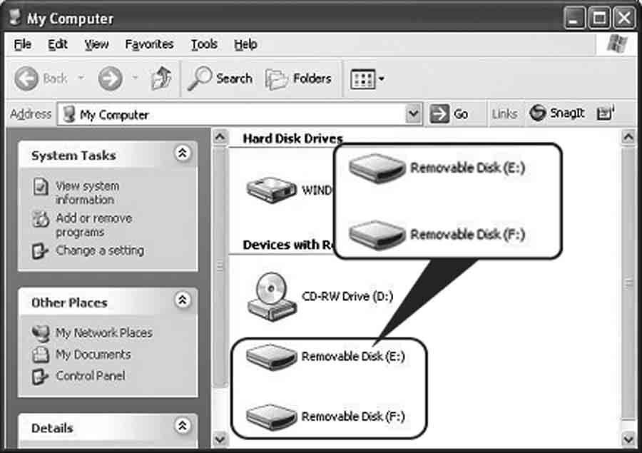 Nazwa napędu komputera Removable Disk (E:) (Dysk wymienny (E:)) Removable Disk (F:) (Dysk wymienny (F:)) Odpowiednia karta pamięci MultiMediaCard SD Memory Card Nośniki Memory Stick 3 Włóż kartę