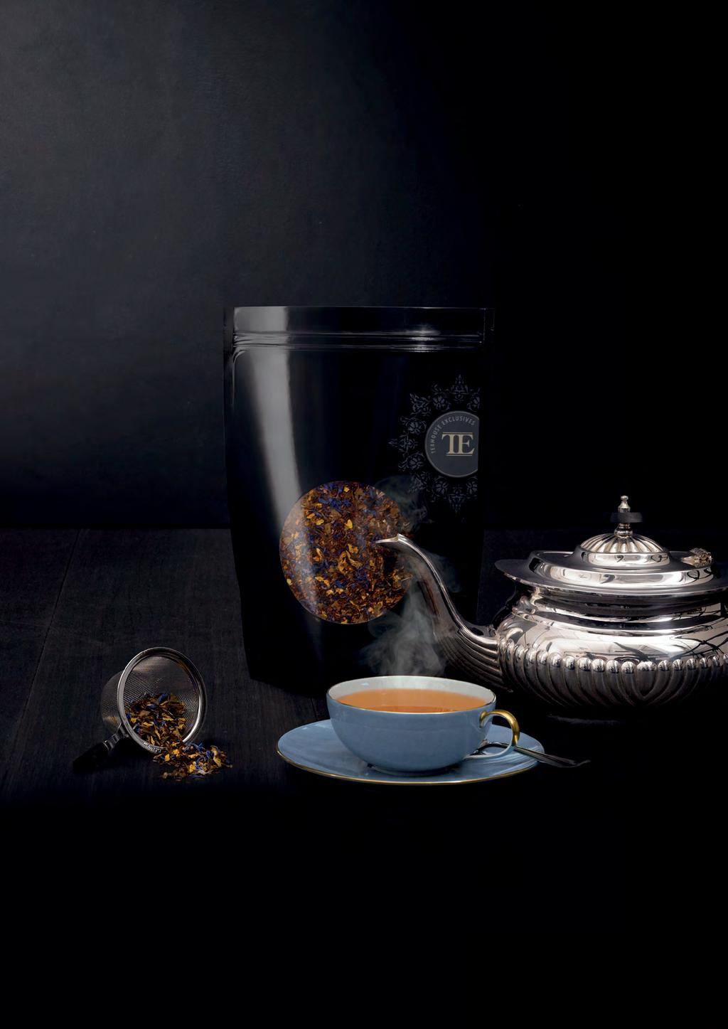 12 / LUXURY LOOSE TEA / TEAHOUSE EXCLUSIVES LUXURY LOOSE TEA Z dumą prezentujemy 39 odmian herbaty sypanej Teahouse-Exclusives o grubo siekanych, bajecznie kolorowych i wyjątkowych składnikach.