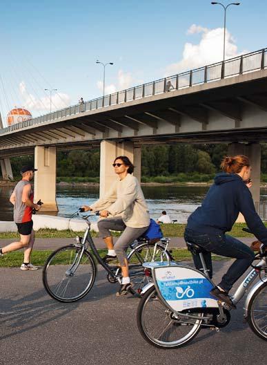 Liczba wypożyczeń rowerów zwiększa się bardzo dynamicznie. Zainteresowanie miejskimi rowerami jest tak duże, że przy niektórych stacjach brakuje rowerów i tworzą się.