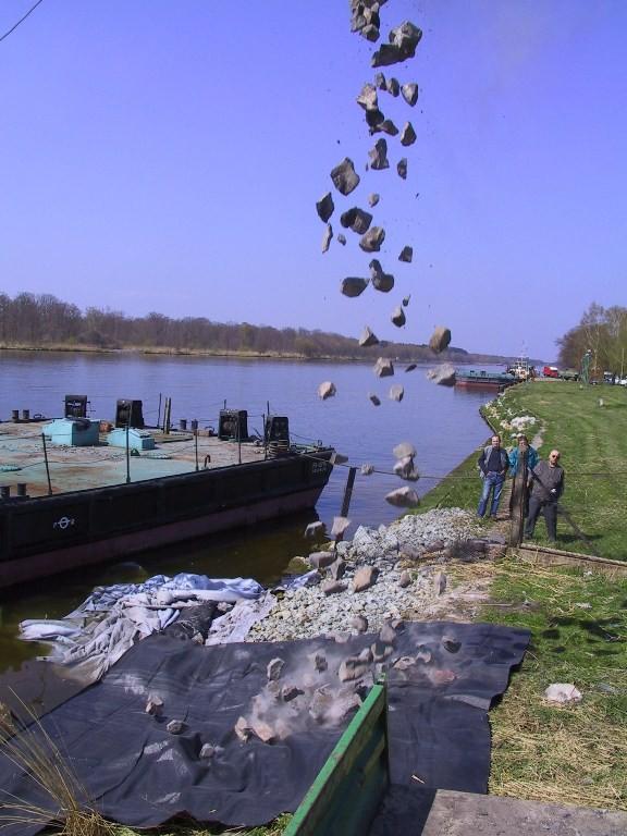 Bagatelizowanie tych spraw lub brak świadomości i wiedzy na ten temat prowadzi do różnych uszkodzeń i możliwości wystąpienia awarii lub wręcz katastrofy w trakcie eksploatacji obiektów.