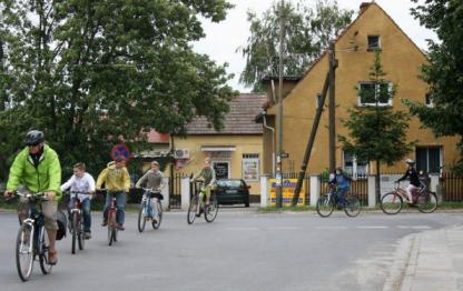 Promocja zrównoważonego transportu 2016 24 szkoły, ponad 4000 uczniów Pozytywna