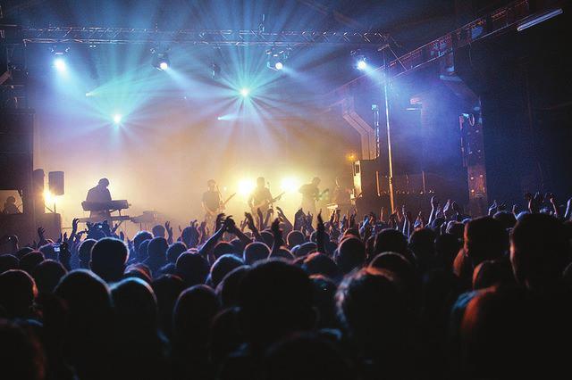 90 minut) Koncert 3. - artysta zagraniczny (ok. 90 minut) Koncert 4.