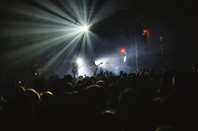 90 minut) Zakończenie festiwalu Kolibki Dubstep Festival 20 MAŁA SCENA /