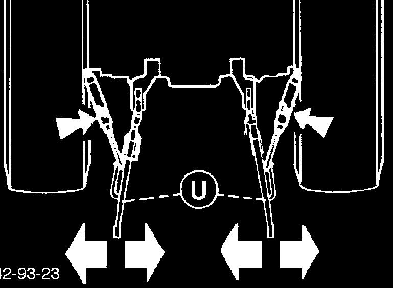 Dyszel zamontować w 6 dolnych otworach na śruby 6 Mocowanie cięgieł dolnych - Dolne cięgła (U) ciągnika muszą być zablokowane po bokach bez