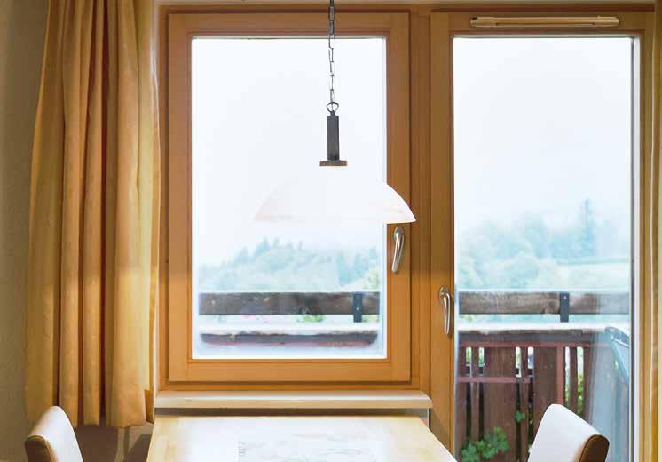 NAWIEWNIKI DYSKRETNA WENTYLACJA Nawiewniki umo żliwiają prawidłową cyrkulację powietrza oraz zachowanie odpowiedniego poziomu wilgotności wewnątrz pomieszczenia, nawet przy szczelnie zamkniętym oknie.