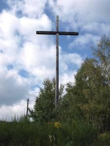 Kapliczka posiada kształt małej, neoromańskiej świątyni wg tradycji rodzinnej model ten został przywieziony z Wadowic z klasztoru OO.