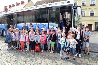 13 Zajęcia terenowe na ścieżce edukacyjnej Zwierzęta w Lubomierskim lesie W czwartek 13 lipca zorganizowaliśmy dla dzieci zajęcia terenowe na ścieżce edukacyjnej w