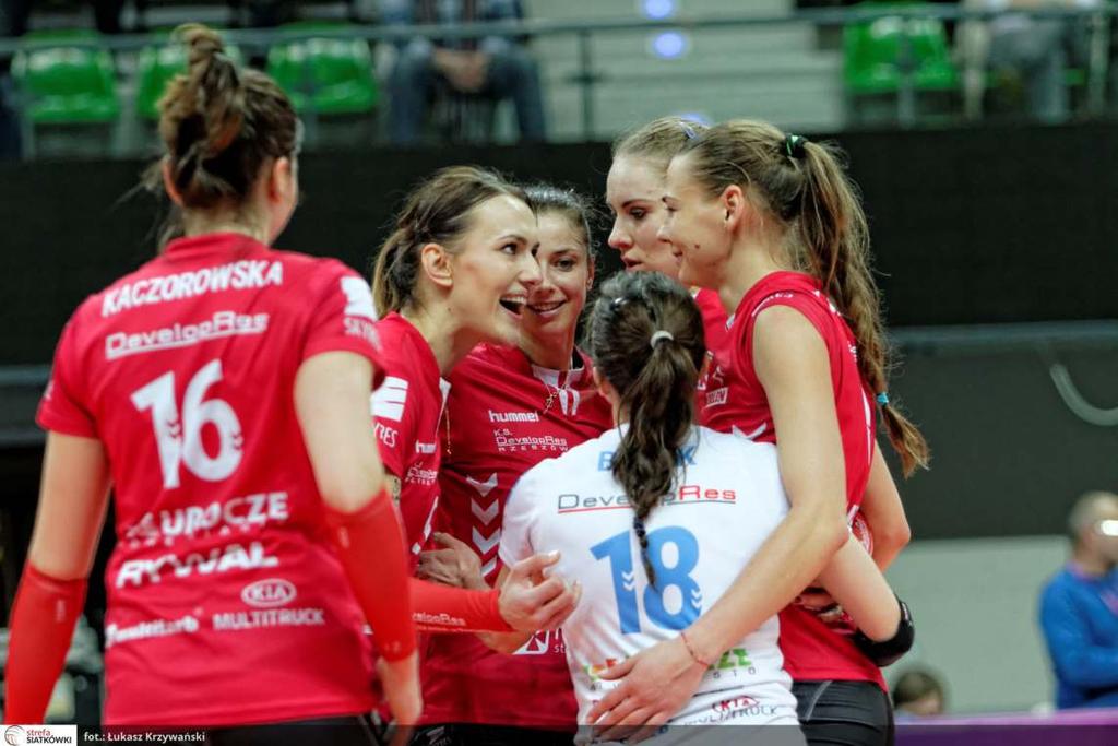 Drużyny Ligi Siatkówki Kobiet w sezonie 2017/18 1.Chemik Police 2.PGE Atom Trefl Sopot 3.Impel Wrocław 4.Tauron MKS Dąbrowa Górnicza 5.Budowlani Łódź 6.Polski Cukier Muszynianka Enea 7.