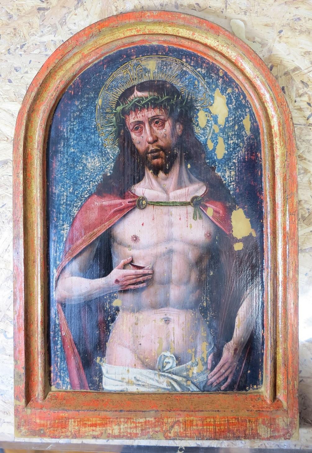 W kolejnym etapie przystąpiono do uzupełniania ubytków zaprawy od strony lica.