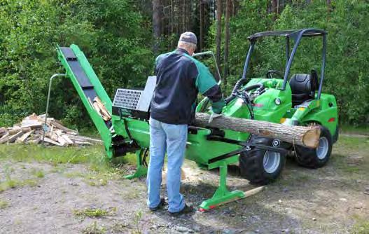 Nowość 2013 Leśnictwo Łuparka / Piła Łuparka / Piła Avant jest niezwykle wydajną maszyną do produkcji drewna opałowego. Łączy piłę łańcuchową z hydrauliczną łuparką.