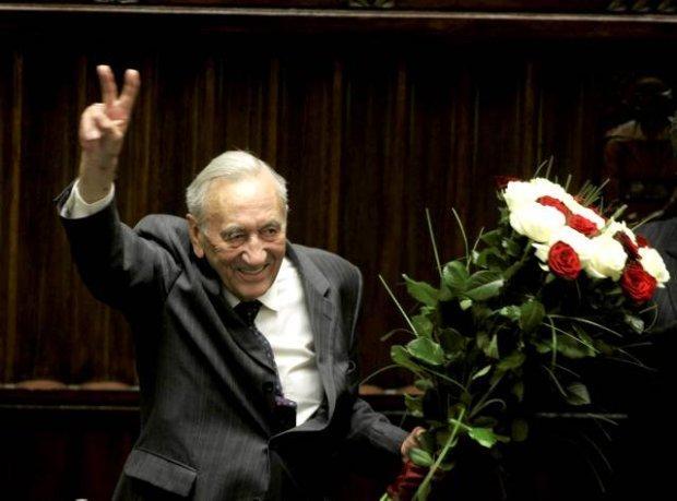 Tadeusz Mazowiecki (18.04.1927 28.10.