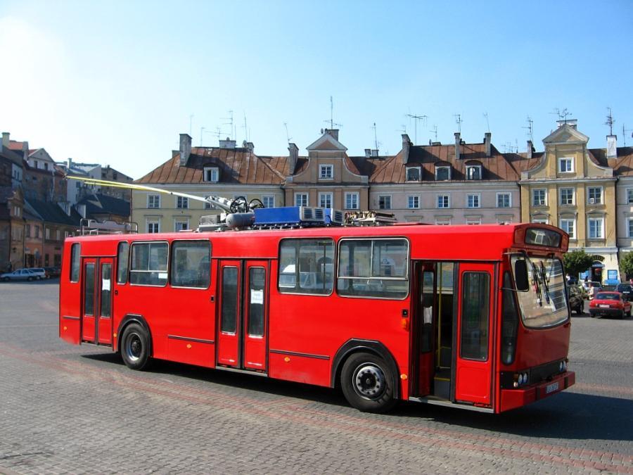 Pierwsze próby trolejbusu z dodatkowym napędem Innowacyjne rozwiązania w trolejbusach trolejbus z zasobnikiem akumulatorowym 2007 r.