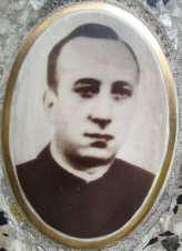 139 Zdjęcie 65 Rok 2007, 20 maja. Ks. Stanisław Byrski (zdjęcie z nagrobka). Urodził się 11 października 1920 roku. Wyświęcony w 1948 roku. Magister teologii 1189.
