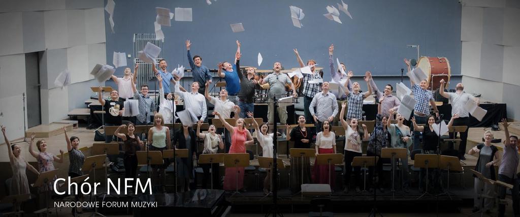 modnym w romantyzmie pogłoskom, Bach najwidoczniej lubił komponować okazałą muzykę świecką, w przypadku suity zaś można powiedzieć, że nawet muzykę taneczną.