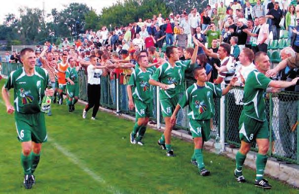 Pelikan: Jêdrzejewski - Pomianowski, Czerbniak, Styszko, Znyk (60 Brzózka) - Szczypciak, JóŸwiak, Hy y, Gawlik - Wilk (88 Kutkowski), Kowalczyk.