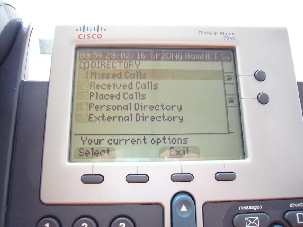 Telefonia VoIP Książka telefoniczna Naciskając na klawisz directories otworzy się menu związane z książka telefoniczna: Missed Calls: wykaz numerów nieodebranych Received Calls: wykaz numerów