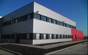 2b. Projekty deweloperskie - kluczowe informacje Kluczowe projekty zrealizowane i w realizacji 1. Domaniewska Office Hub ul. Rodziny Hiszpańskich, Warszawa 2. Wrocław Industrial Park (JV z SEGRO) ul.