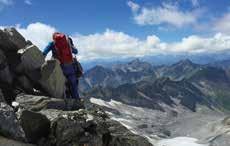 Buty alpejskie - Szczególnie nadające się do wyjść w alpejskie góry, trekkingu po skalistych krajobrazach i wspinaczki