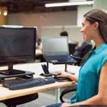 Jeżeli dzielisz biurko z innymi użytkownikami, system SmartFit zapewni łatwą i precyzyjną regulację miejsca pracy do
